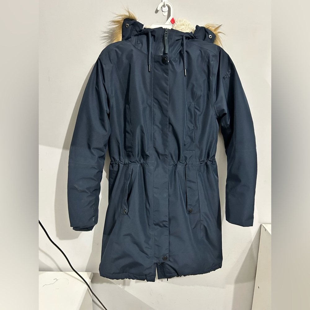 Helly Hansen Women’s insulated winter Parka in dark blue